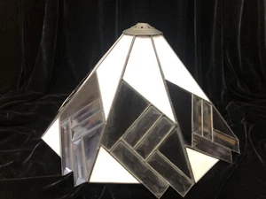 Gorgeous 17”D X9”T Vintage Tiffany Style Stained Glass BCraftsman Lamp - Picture 1 of 5
