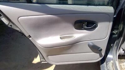00-02 Saturn Sl1 Sedán Driver Puerta Trasera Izquierda Interior Panel de moldura OEM Trasero Gris 11c Foto 1 de 4