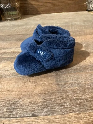 bebé UGG talla 12-18 meses azul marino imitación piel Foto 1 de 3