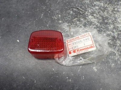 Lente de luz trasera Kawasaki KT 250 KD KDX NOS 23026-040 #1 2926 Foto 1 de 4