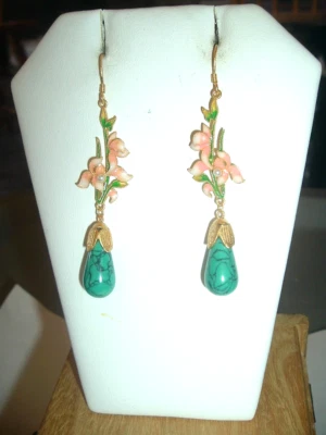 PENDIENTES Colgantes ROSA/MELOCOTÓN FLORES IMITACIÓN TURQUESA PERLA Betsey Johnson Pierced Foto 1 de 4