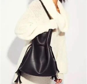 Free People Mujer Bolso Hobo Cuero Negro con Borlas y Cartera Adjunta - Imagen 1 de 8