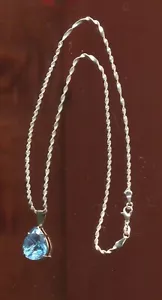 BLUE AQUAMARINE GEMSTONE PENDANT ON A 18" WATER WAVE CHAIN (V693) - Picture 1 of 5