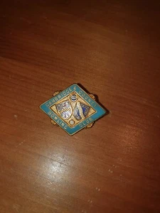 Vintage Enamel Pin Badge Cambridge County bowling association MILLER'S blue gold - Picture 1 of 6