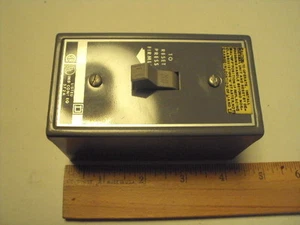 Manual Motor Starter Square D Class 2510 Type FG-1 sr A - Picture 1 of 1