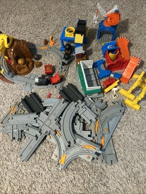 Набор Горных Шахт Geotrax с Грузовиками, Путями и Многим Другим - Только Запчасти для Поезда - Изображение 1 из 4