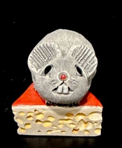 Artesania Rinconada Earthenware ~ MOUSE on Cheese ~ 2.25" HandMade Figurine - Picture 1 of 8