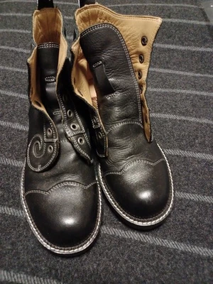 Черные кожаные сапоги Fluevog 7TH HEAVEN Angel Derby Swirl размер M 5 мужские 7 - Изображение 1 из 4