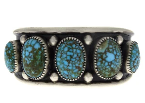 Brazalete de fila turquesa natural ojo de pájaro Kingman del artista navajo Akee Douglas - Imagen 1 de 5