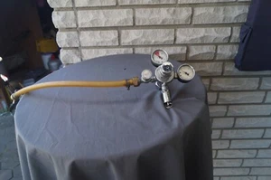 Gepflegter Co2 Druckminderer 1 leitig Manometer Schankanlage Zapfanlage - Bild 1 von 10