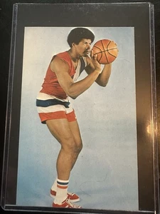 1973 NBA Players Association Postcard HOF ☘️WES UNSELD - Bullets🔥RARE!🔥 - Picture 1 of 2