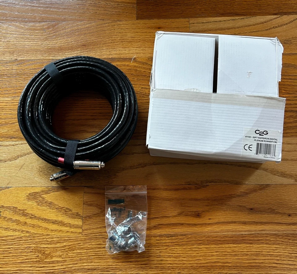 Cable HDMI C2G 41183 serie Pro, clasificación CMP Plenum, negro (50 pies, 15,24 metros) Foto 1 de 1