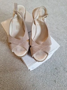 Russell & Bromley Candy Girl Suede Wedge sandal Size 40 (7) Good Used Condition - Picture 1 of 8