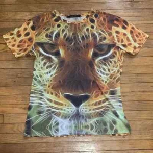 $ 550 Designer seltenes GIVENCHY schmal geschnittenes kurzärmliges Herren-T-Shirt mit Logo-Print Oberteil M - Bild 1 von 2