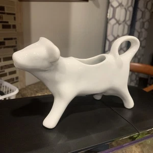 Cordon Bleu White Ceramic Cow Shaped Milk Creamer Pitcher Kitchen Farm Decor - Picture 1 of 9