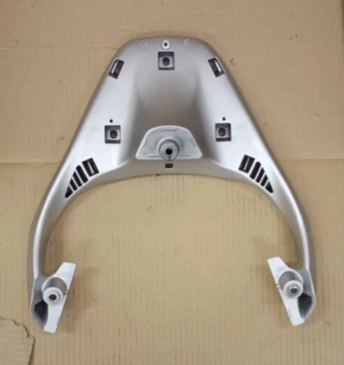 PIAGGIO BEVERLY 300 2016 2017 2019 MANIGLIONE PORTAPACCHI POSTERIORE 65680100H4 - Imagen 1 de 4