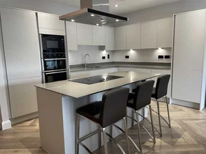 3833067 Young Dove Grey Modern Slab Kitchen inc Island & Neff Appliances - Picture 1 of 1