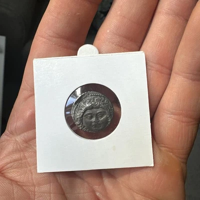 Moneda de plata Gorgona República Romana L. Plaucio Planco AR Denario 47 aC  Foto 1 de 4