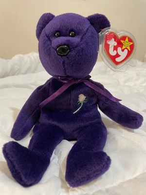 TY 戴安娜王妃豆豆娃印度尼西亚制造带 PVC 颗粒。 OAKBROOK — 第 1/4 张图片