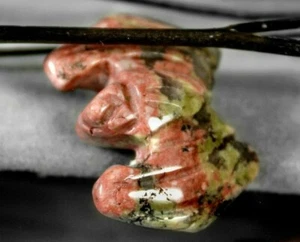 Miniatur handgeschnitzte unakite Edelstein Fledermaus Geist Tier Totem Figur 8906 - Bild 1 von 3