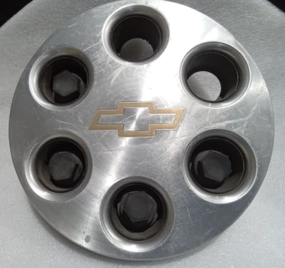 Центральный колпак матового колеса Chevrolet Astro Avalanche Suburban Tahoe 2000-2003 годов выпуска 5096 - Изображение 1 из 4