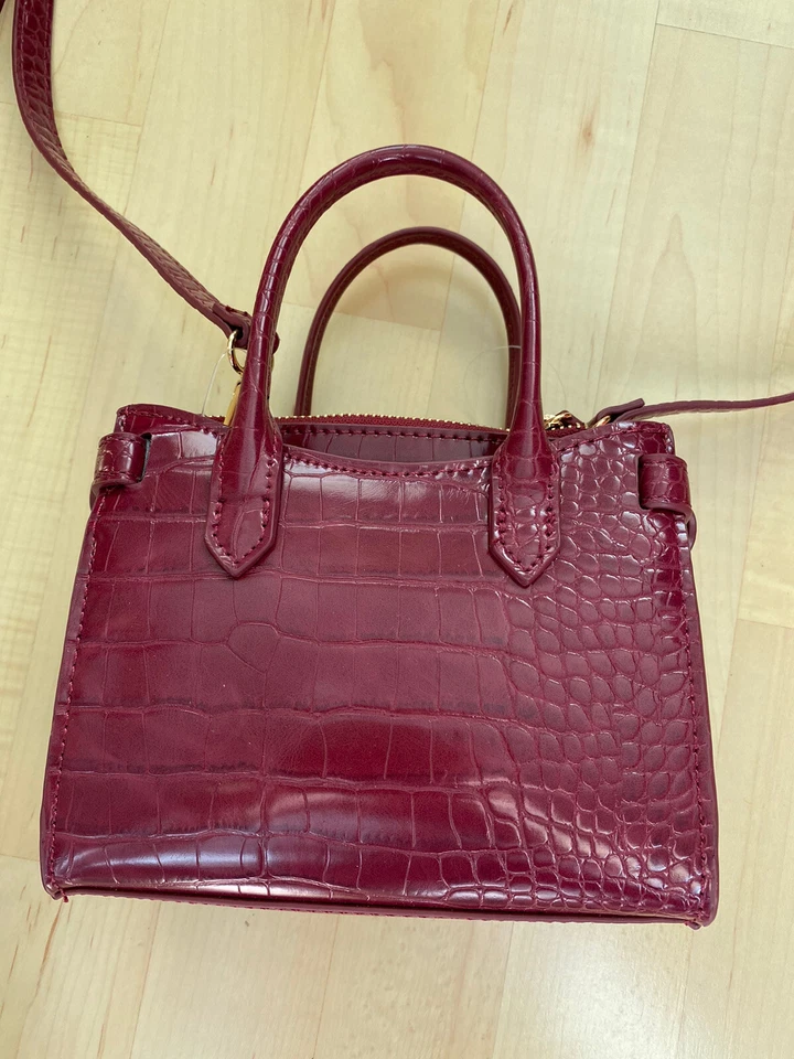 Tolle C&A Handtasche rot Neu Tasche klein Schlangenlederoptik - Bild 1 von 3