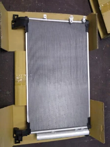 Adatto a NISSENS 941149-OUT00 CHLODNICA DO KLIMAT.LEXUS IS III/OUTLET/REGNO UK stock - Foto 1 di 5