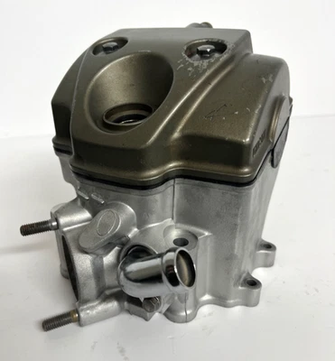 2004 2005 CRF250X Cylinder Head Camshaft ( has bent valve ) - Imagem 1 de 4