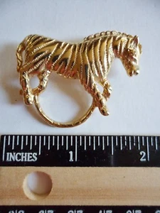 Vintage Zebra Anstecknadel Brosche goldfarben gehämmert Rückseite 1 3/4" - Bild 1 von 3