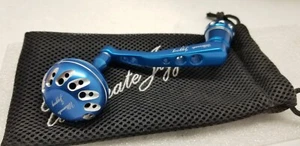 UJ ARM PA001D W/PRK45 knob for Daiwa Saltiga Z4500~8500 reel BLUE/SV - Picture 1 of 10
