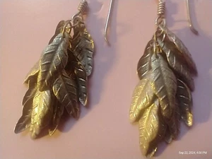 Sterling Silver 12 Feather / Tobacco Leaves Earrings - Picture 1 of 6