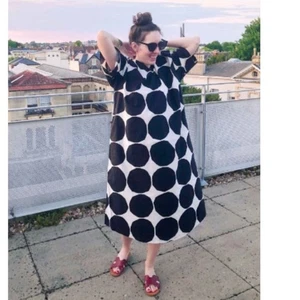 Marimekko x Uniqlo Kaftan Dress XXS Linen Blend Black White Kivet Dot Oversized - Picture 1 of 8
