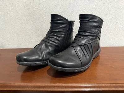 Cobb Hill Pandora Ankle Boot Women's Sz 7 Black Leather Side Zip CAG118BK - Image 1 of 4