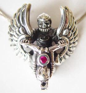 Biker Skull Silver Pendant - Picture 1 of 3
