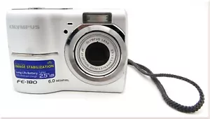 Cámara digital compacta Olympus FE-180 6,0 mega píxeles plateada zoom óptico 3X - Imagen 1 de 7