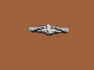 U.S MILITARY NAVY SILVER ENLISTED MEN SUBMARINE HAT PIN LAPEL PIN MINIATURE - Picture 1 of 10