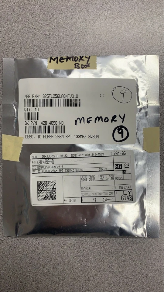 9 Pieces of S25FL256LAGNV010 - Image 1 of 1