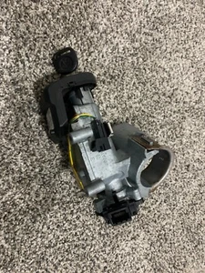 2007-2009 USED Chevy Equinox Ignition Switch Starter Lock Cylinder w/key - Picture 1 of 2