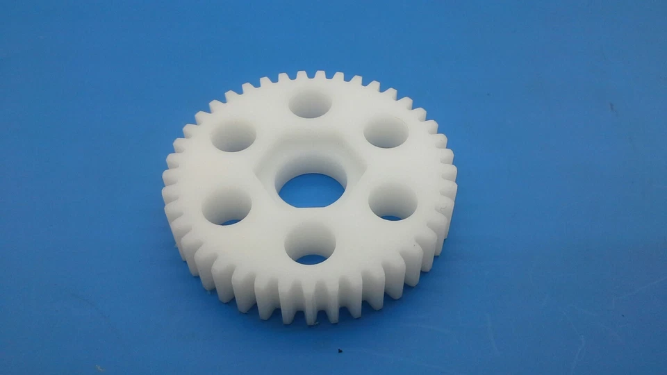 Lauterbacher Kunststoff-Zahnrad 41 Zähne für FSOne Modelle - Bild 1 von 1