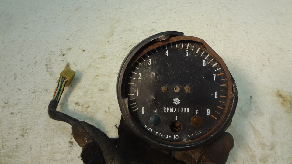 Suzuki GT750 1972 Water Buffalo GT 750 triple S329. tacómetro tacómetro tacómetro Foto 1 de 1