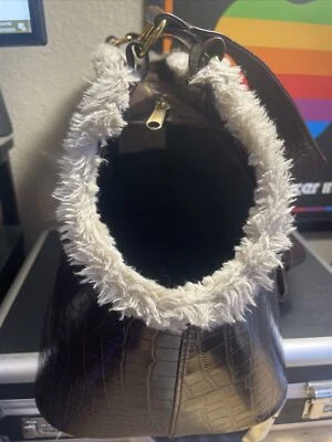 Bolso transportador de mascotas Companion Road marrón oscuro imitación cocodrilo y piel Foto 1 de 4