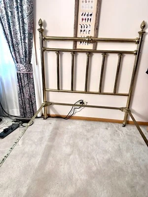 Antigua cama, rieles y marco de latón (cabecero y estribo), tamaño: completo Foto 1 de 4