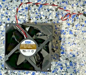 AVC DA09238B24H 24V 0.70A 9cm 9038 3-wire double ball inverter / industrial fan - Picture 1 of 2