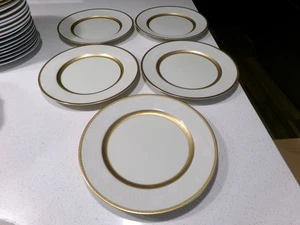 MIKASA ANTIQUE LACE LOT OF 5 DINNER PLATES - Picture 1 of 4