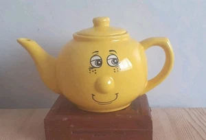 Trade Winds Funny Faces Yellow Teapot Happy Expression - Retro Tableware VGC - Picture 1 of 6