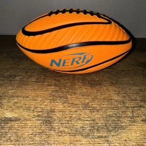 Nerf Spiral Fußball mit schwarzen Streifen, Franklin Sports, ca. 9 zoll lang gebraucht - Bild 1 von 2