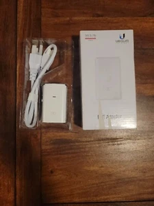 Ubiquiti POE Adapter 24v POE-24-12W - Picture 1 of 5