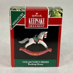 Hallmark Keepsake Mini Decorazione Natalizia Serie da Collezione Cavallo a Dondolo 1991 - Foto 1 di 9