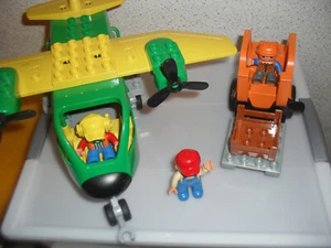 Lego Duplo Frachtflugzeug mit Gabelstabler und 3 Figuren -gebraucht- - Bild 1 von 10