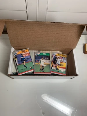 Коллекционные карточки 1989–1990 Pacific MISL • 444 карточки • ТРИ полных набора + почти - Изображение 1 из 2